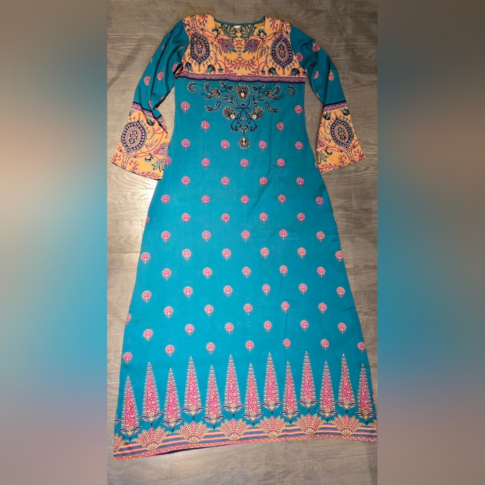 Blue and Pink Bell Sleeve Casual Dress